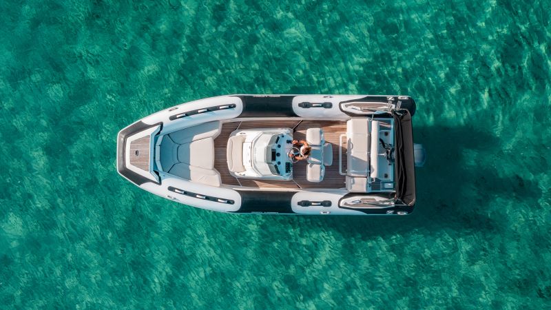 Alquilar SEMIRRíGIDAS - ZODIAC SEA HAWK 800 en Ibiza