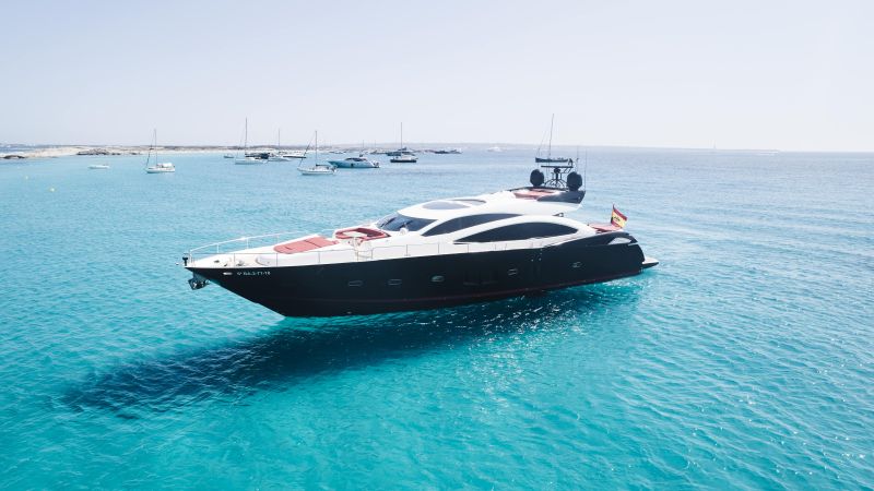 Alquilar YATES - SUNSEEKER PREDATOR 92 en Ibiza