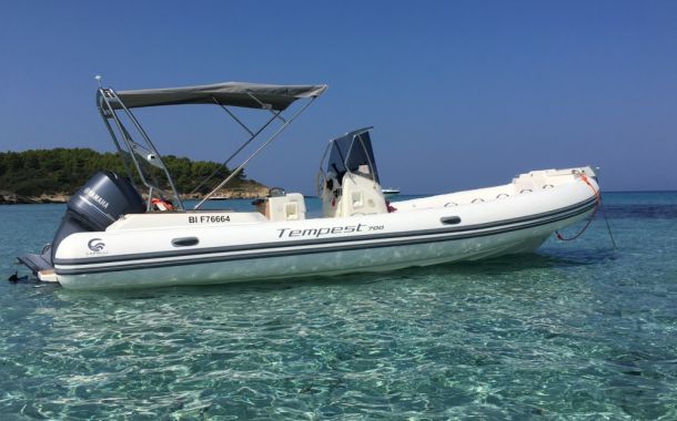 Alquilar SEMIRRíGIDAS - CAPELLI TEMPEST 700 Ibiza