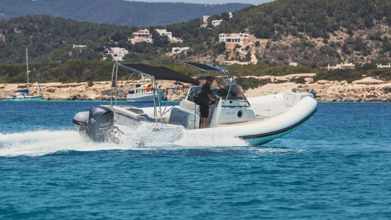 Alquilar SEMIRRíGIDAS - KARDIS 30 en Ibiza