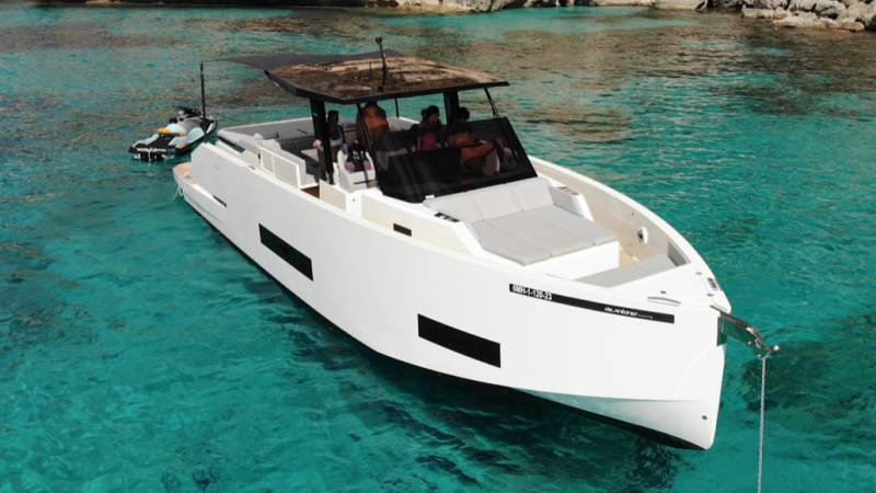 Alquiler WALKAROUNDS - DE ANTONIO D42 OPEN en Ibiza